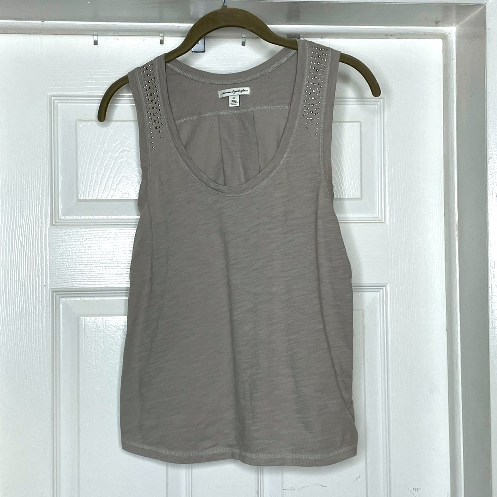 American Eagle gray tank with sparkle